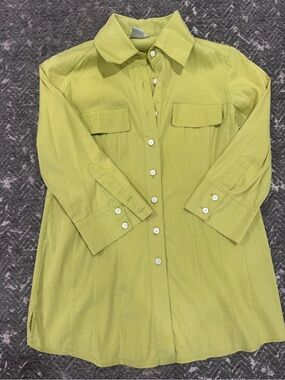 Worth Women’s Button Down Blouse / Size 6 / Chartreuse